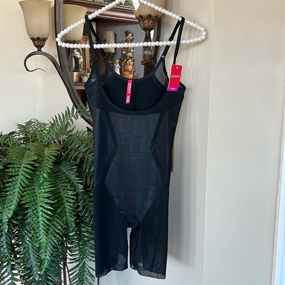 Brand New Spanx Open-Bust Mid-Thigh Bodysuit Very Black Slimming Shapewear - Picture 15 of 15